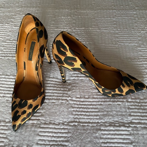 Original LV pumps size 6.5 - Picture 2 of 4